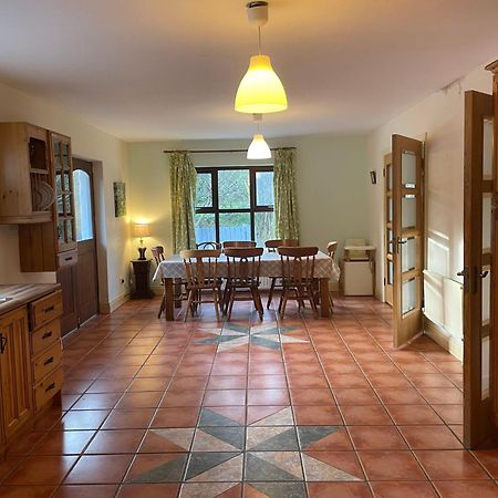 Letterfrack Farmhouse On Equestrian Farm In Letterfrack Beside Connemara National Park Tullywee Bridge エクステリア 写真