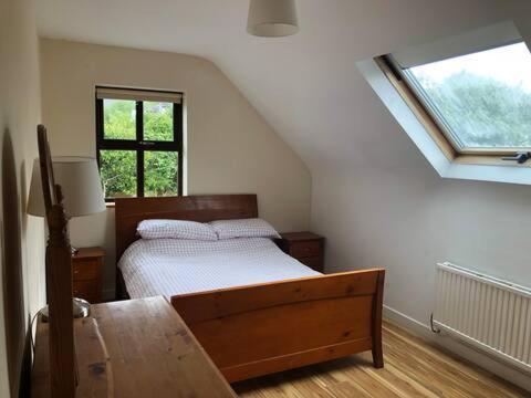 Letterfrack Farmhouse On Equestrian Farm In Letterfrack Beside Connemara National Park Tullywee Bridge エクステリア 写真
