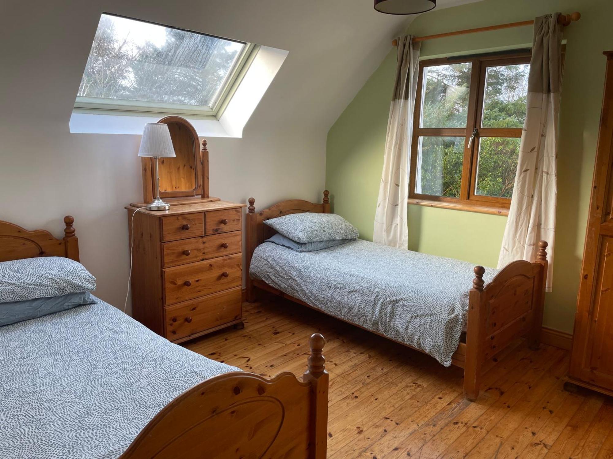 Letterfrack Farmhouse On Equestrian Farm In Letterfrack Beside Connemara National Park Tullywee Bridge エクステリア 写真